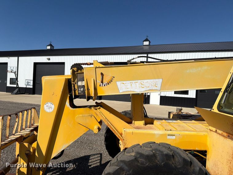 image for item FP3186 1998 Pettibone 8042 telehandler