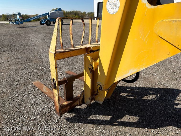 image for item FP3186 1998 Pettibone 8042 telehandler