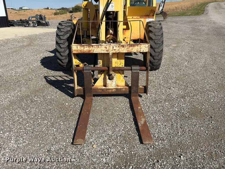 image for item FP3186 1998 Pettibone 8042 telehandler