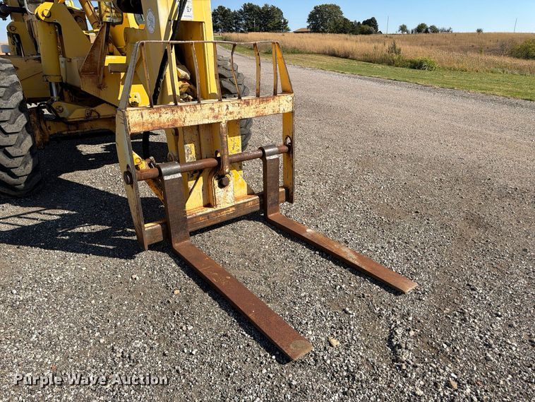 image for item FP3186 1998 Pettibone 8042 telehandler
