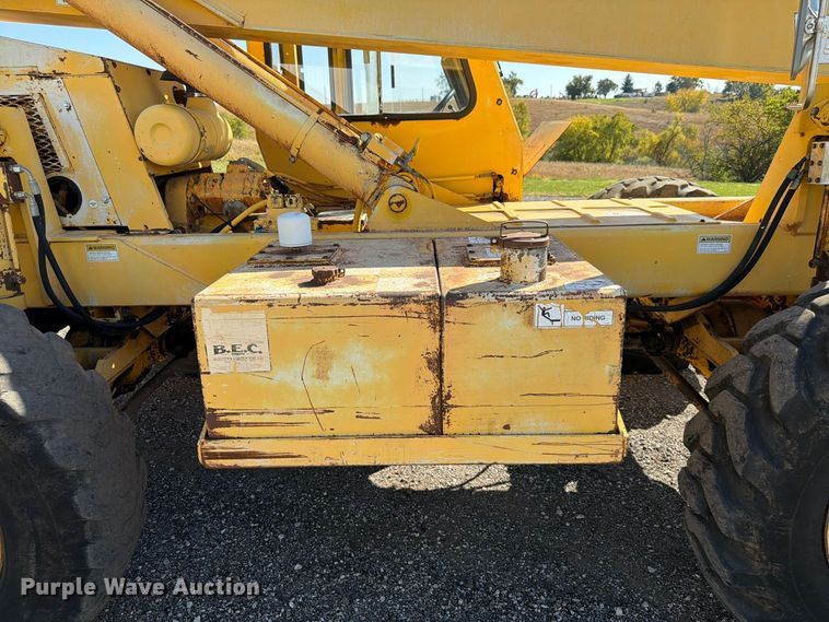 image for item FP3186 1998 Pettibone 8042 telehandler