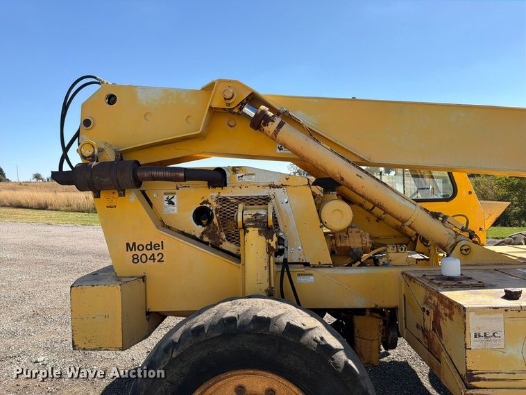 image for item FP3186 1998 Pettibone 8042 telehandler