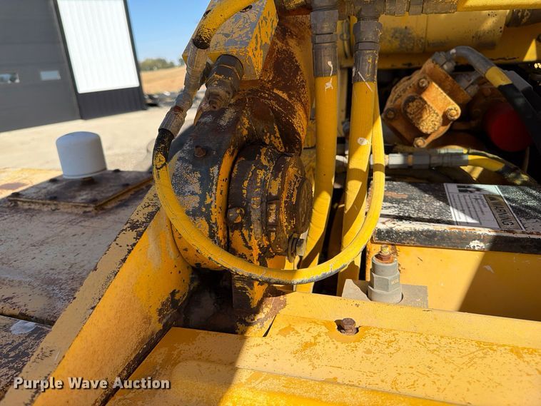 image for item FP3186 1998 Pettibone 8042 telehandler