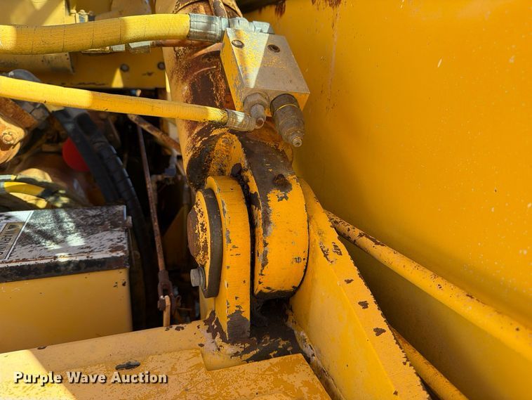 image for item FP3186 1998 Pettibone 8042 telehandler