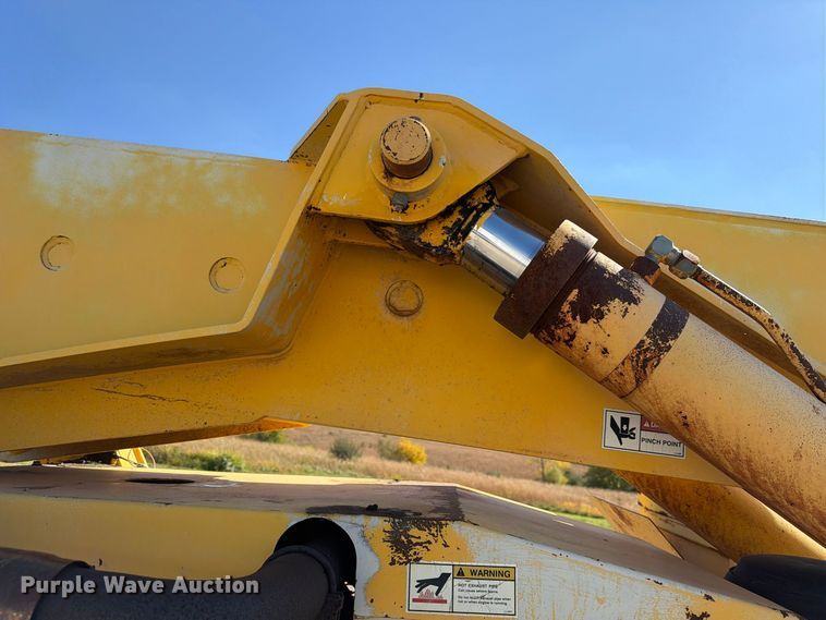 image for item FP3186 1998 Pettibone 8042 telehandler