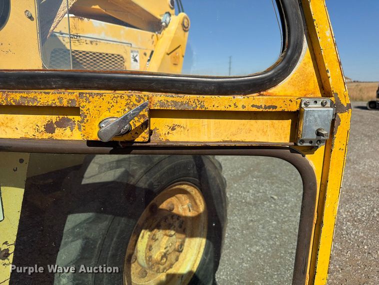 image for item FP3186 1998 Pettibone 8042 telehandler