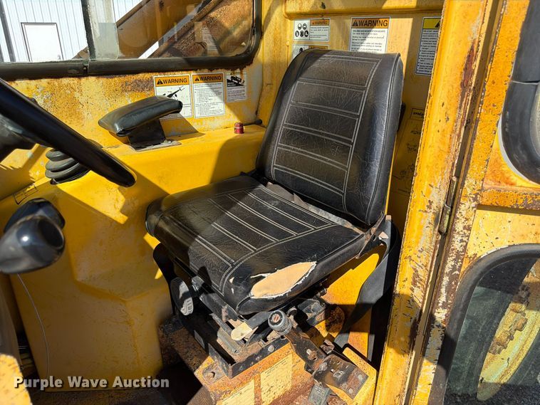 image for item FP3186 1998 Pettibone 8042 telehandler