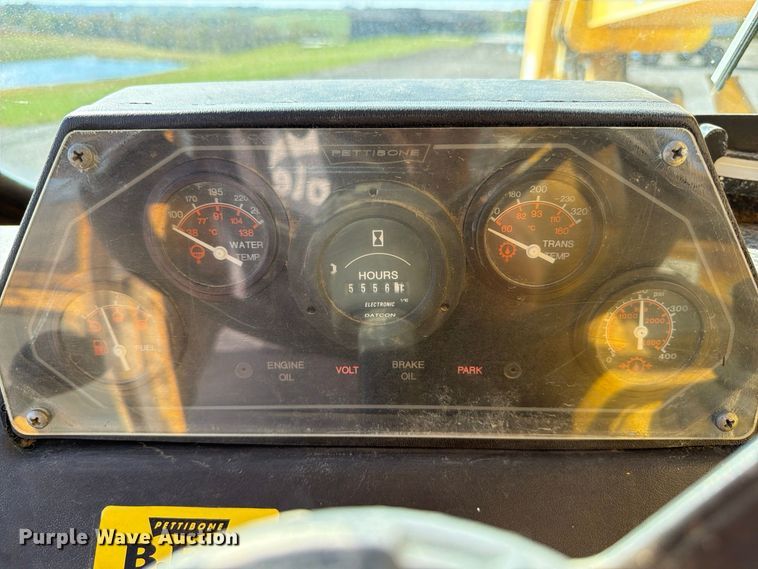 image for item FP3186 1998 Pettibone 8042 telehandler