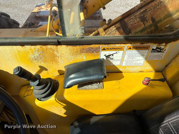 image for item FP3186 1998 Pettibone 8042 telehandler