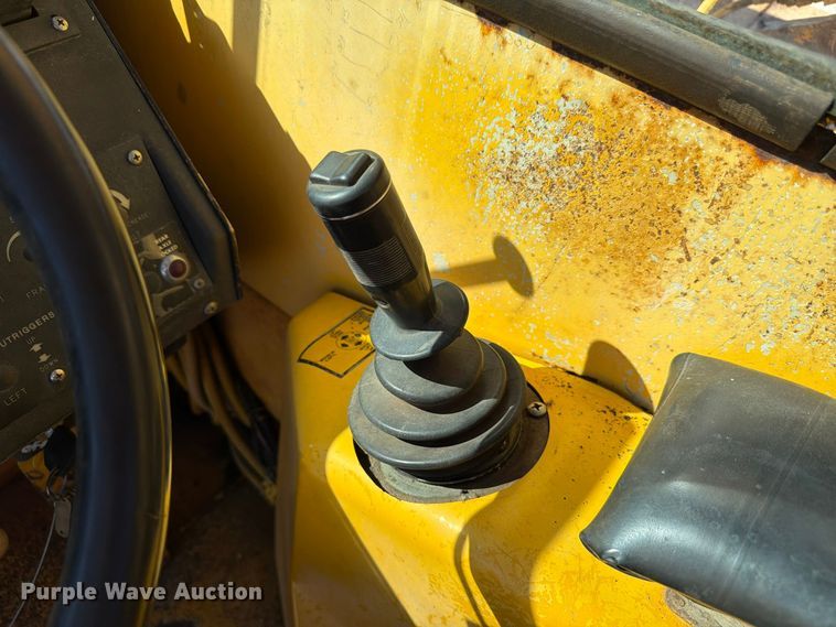 image for item FP3186 1998 Pettibone 8042 telehandler
