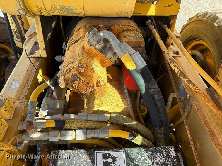 image for item FP3186 1998 Pettibone 8042 telehandler