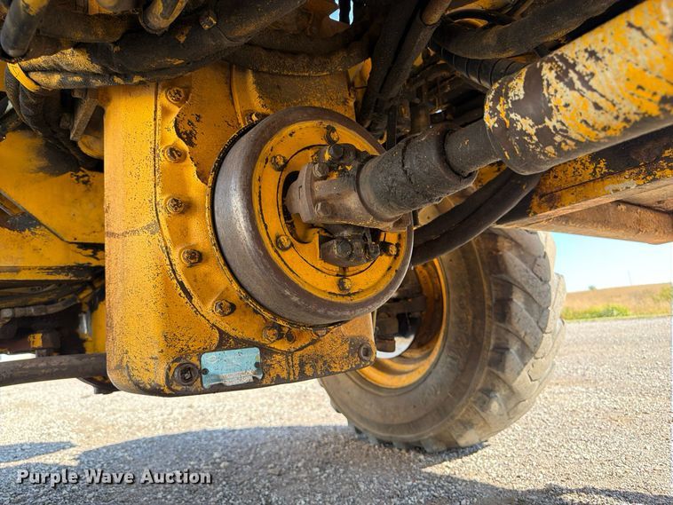 image for item FP3186 1998 Pettibone 8042 telehandler