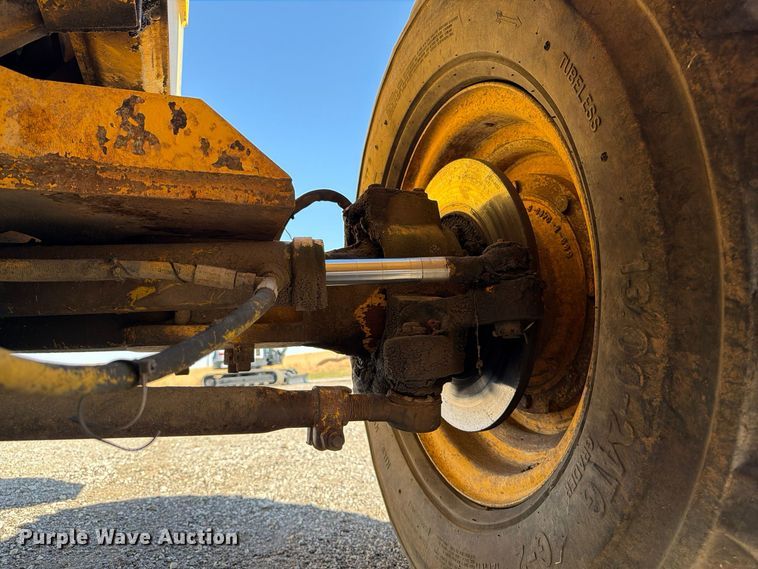 image for item FP3186 1998 Pettibone 8042 telehandler