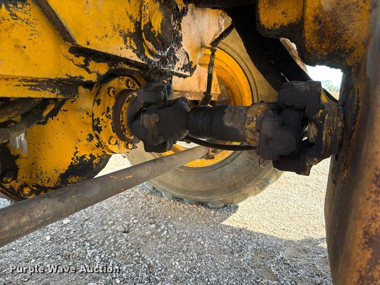 image for item FP3186 1998 Pettibone 8042 telehandler
