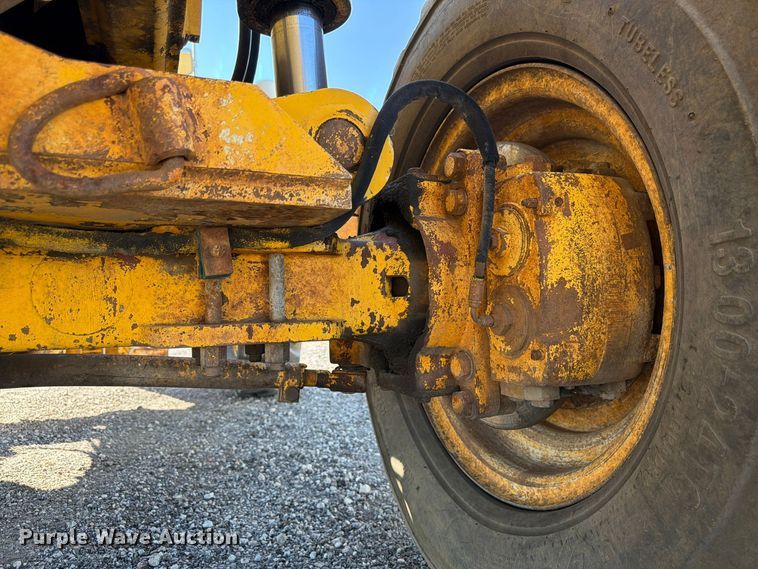 image for item FP3186 1998 Pettibone 8042 telehandler