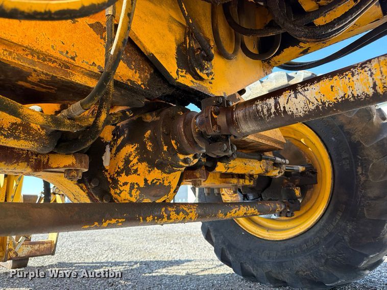 image for item FP3186 1998 Pettibone 8042 telehandler