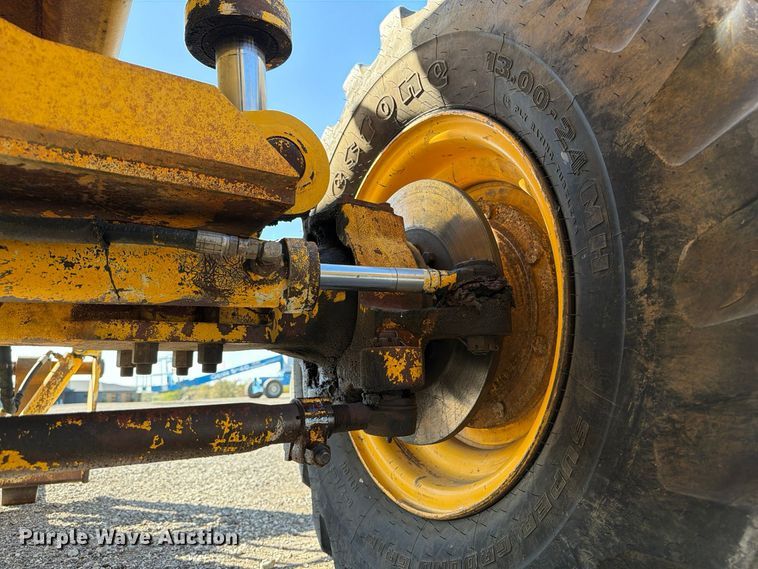 image for item FP3186 1998 Pettibone 8042 telehandler