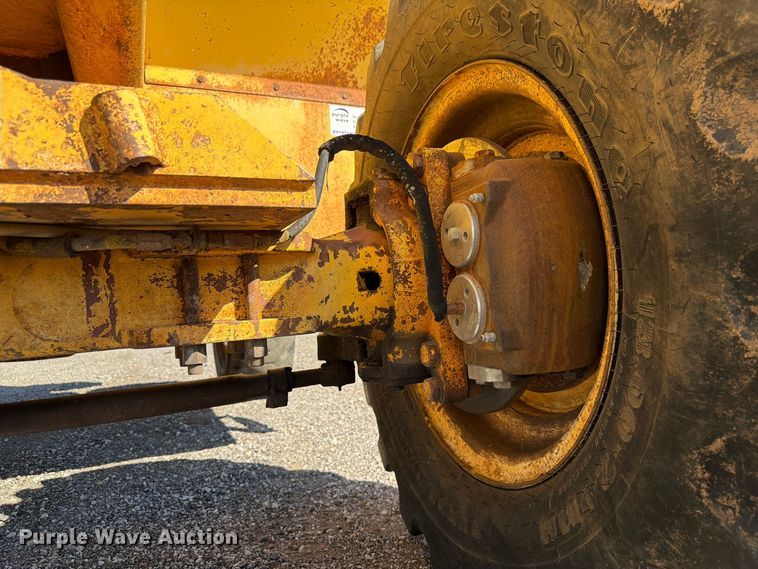 image for item FP3186 1998 Pettibone 8042 telehandler