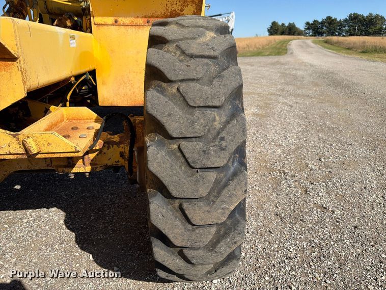image for item FP3186 1998 Pettibone 8042 telehandler