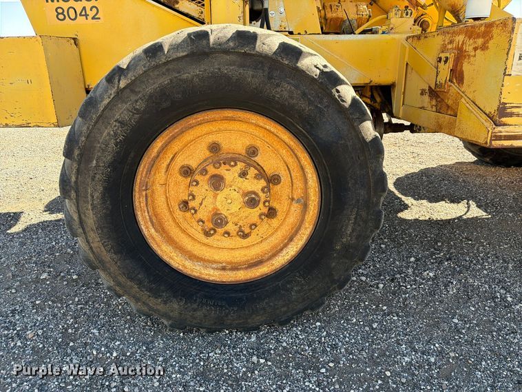 image for item FP3186 1998 Pettibone 8042 telehandler