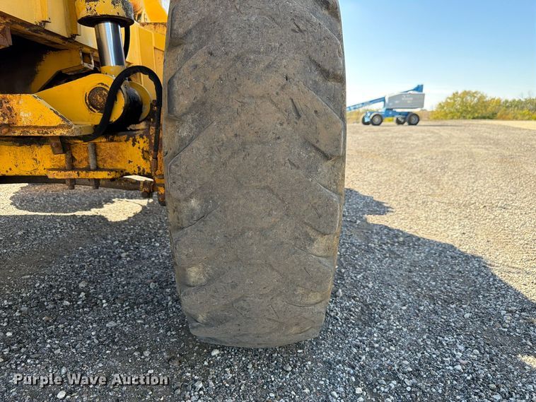 image for item FP3186 1998 Pettibone 8042 telehandler