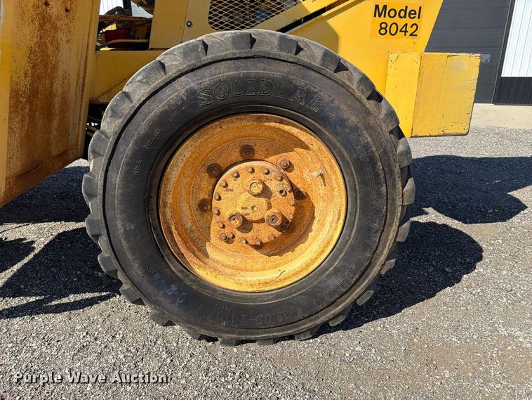 image for item FP3186 1998 Pettibone 8042 telehandler