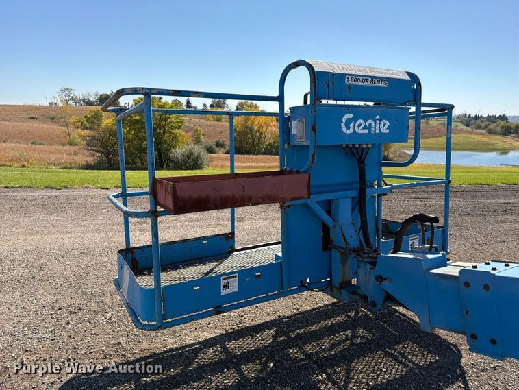 image for item FP3187 1998 Genie S-40 boom lift
