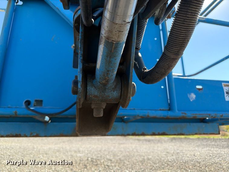 image for item FP3187 1998 Genie S-40 boom lift