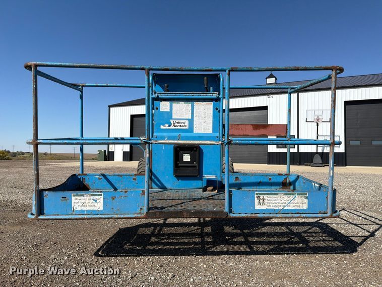 image for item FP3187 1998 Genie S-40 boom lift