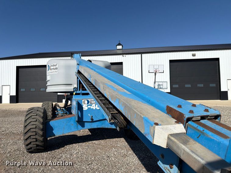 image for item FP3187 1998 Genie S-40 boom lift