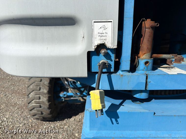 image for item FP3187 1998 Genie S-40 boom lift
