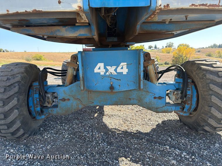 image for item FP3187 1998 Genie S-40 boom lift