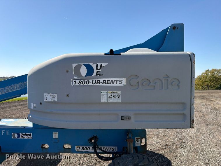 image for item FP3187 1998 Genie S-40 boom lift