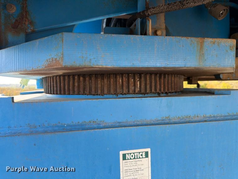 image for item FP3187 1998 Genie S-40 boom lift
