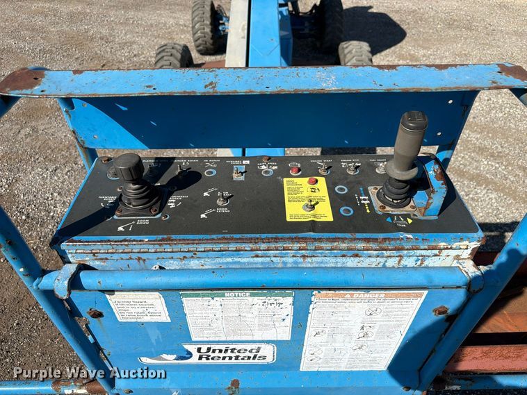 image for item FP3187 1998 Genie S-40 boom lift
