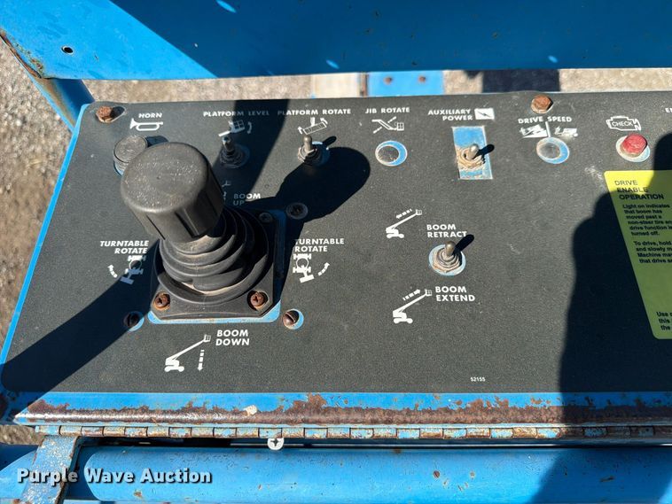 image for item FP3187 1998 Genie S-40 boom lift