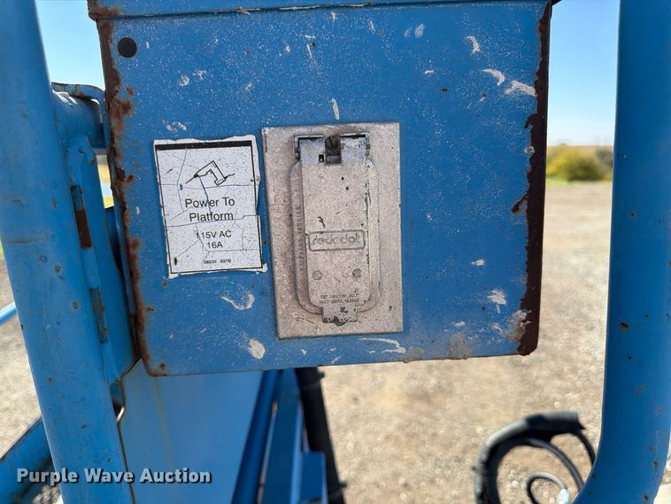 image for item FP3187 1998 Genie S-40 boom lift