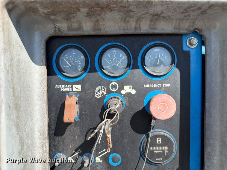 image for item FP3187 1998 Genie S-40 boom lift