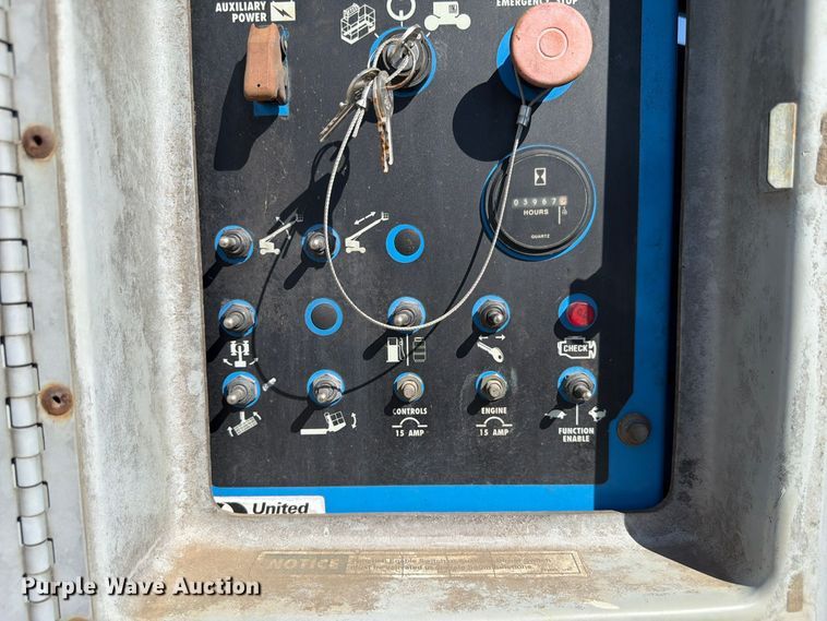image for item FP3187 1998 Genie S-40 boom lift