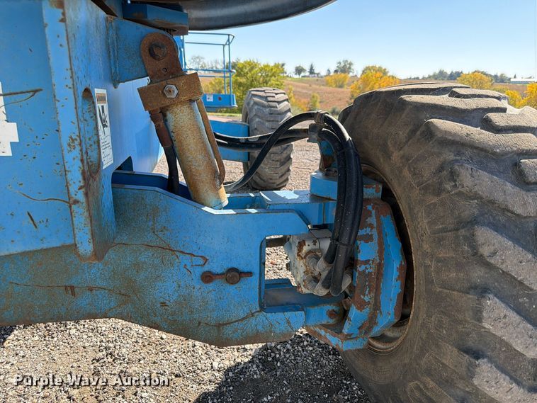 image for item FP3187 1998 Genie S-40 boom lift