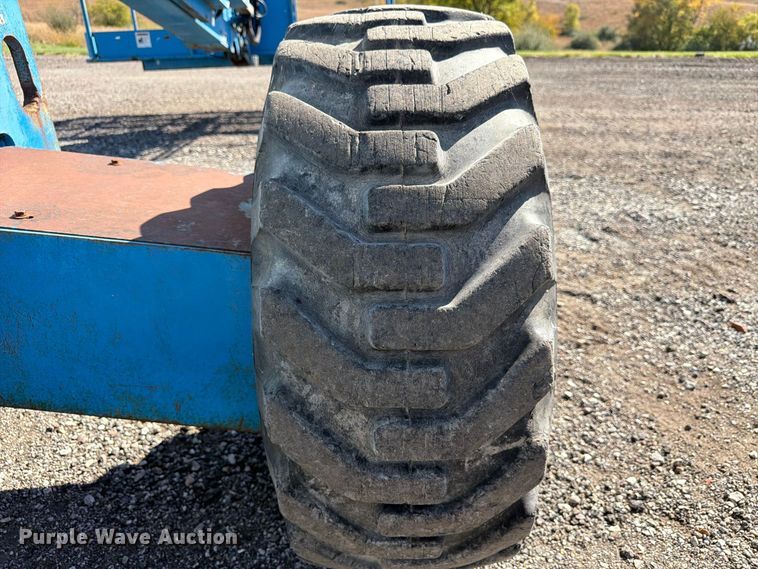 image for item FP3187 1998 Genie S-40 boom lift