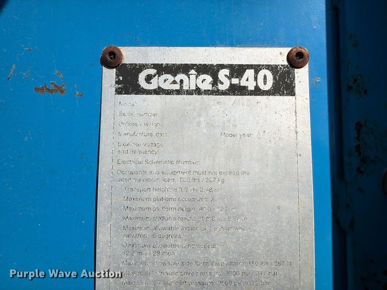 image for item FP3187 1998 Genie S-40 boom lift
