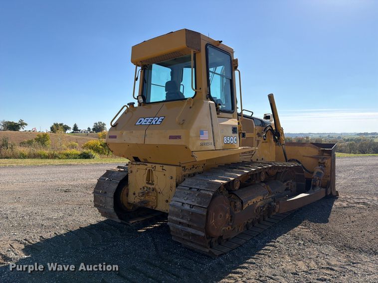 image for item FP3188 2003 John Deere 850C dozer