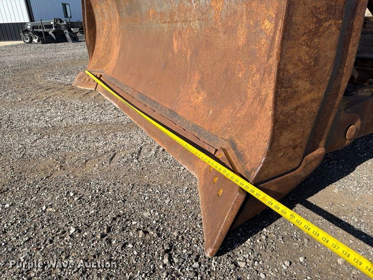image for item FP3188 2003 John Deere 850C dozer