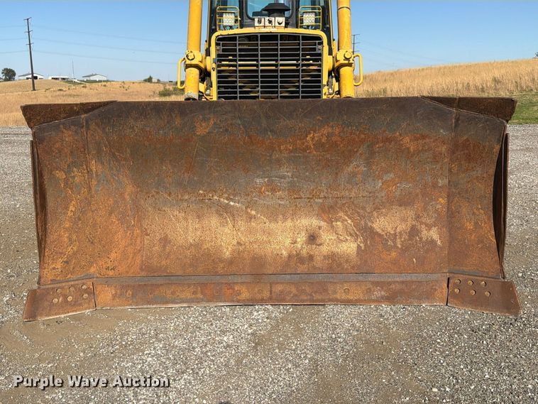 image for item FP3188 2003 John Deere 850C dozer