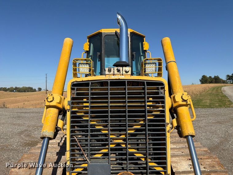 image for item FP3188 2003 John Deere 850C dozer