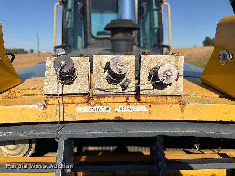 image for item FP3188 2003 John Deere 850C dozer