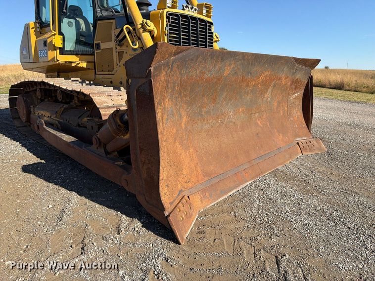 image for item FP3188 2003 John Deere 850C dozer