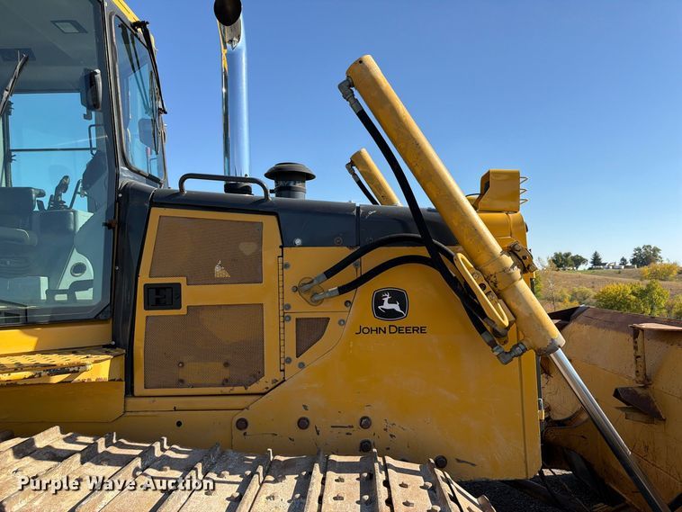 image for item FP3188 2003 John Deere 850C dozer