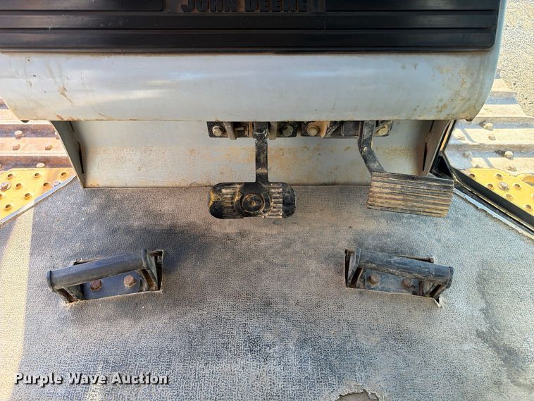 image for item FP3188 2003 John Deere 850C dozer